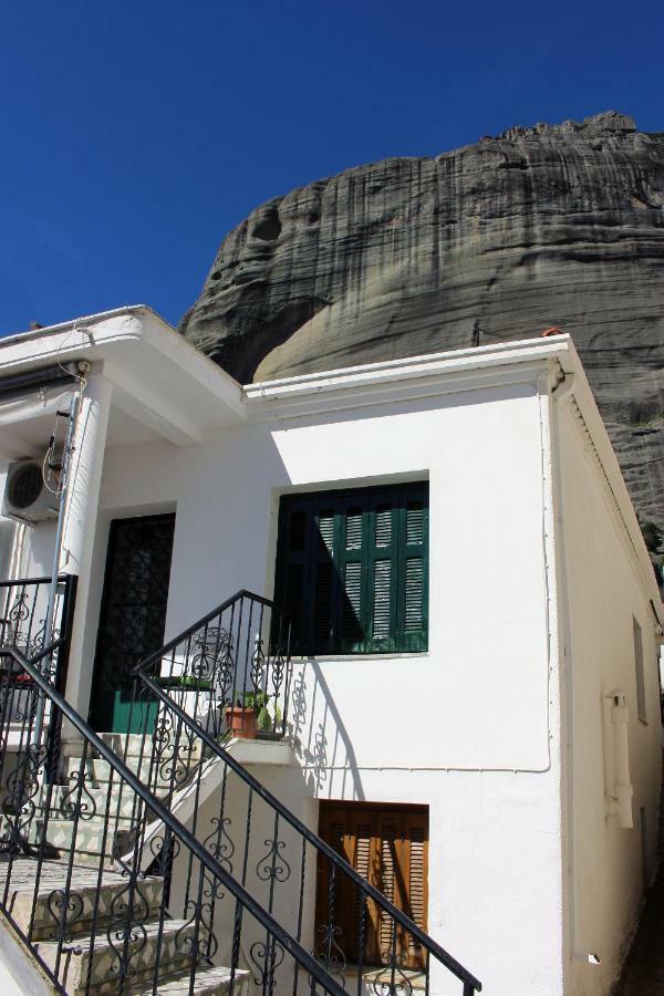 Meteora Mansion - Traditional Apt 3Bd - Rocks View 卡兰巴卡 外观 照片
